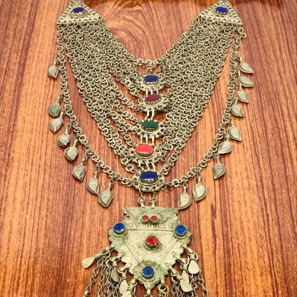 Multilayers Bib Necklace With Dangling Massive Pendant and Multicolor necklace - Picture 3 of 8